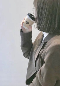 お 隣 の w e s t さ ん .
