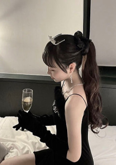 　　歌 姫 の 匂 わ せ