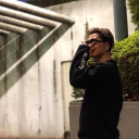 登 坂 広 臣