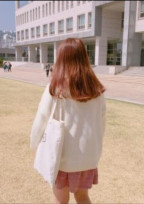 ㍻ 裙 の 紅 一 点 。