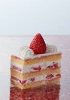 ビターテイストのショートケーキ。