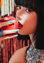 QUEEN♛