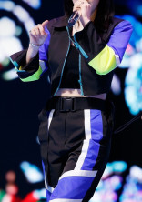 𝙃𝙞𝙃𝙞 の女 の 子 ,