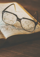 図書室と怪談先輩。
