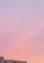 俺の彼女は空を撮り続ける