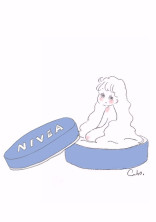 NIVEAに隠れた女の子