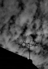 やっぱり空は黒色で