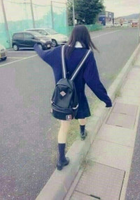 君の後ろ姿 …。