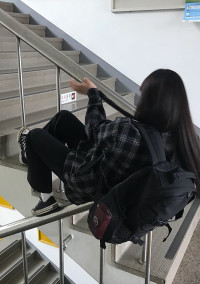 ジ フ ン さ ん の 彼 女 .