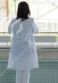 "女医"