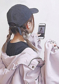 な に わ の 紅 一 点 ち ゃ ん 🦖 ⋆͛