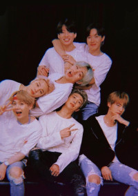 BTSの追加メンバーは世界的モデルさん 男主
