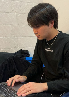 可愛いあの子は浦田さんの限界オタク