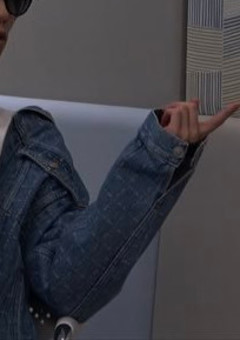 教 え て 、先 輩 。