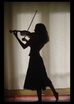 バイオリンをする君の横顔__