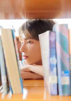 俺を見て、テヒョナ。