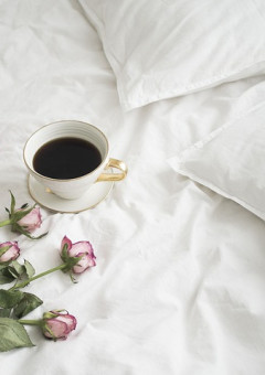 朝食はベッドの上で。