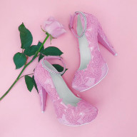 ストロベリーミルクティーさんのアイコン画像