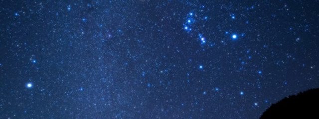 町の少女①/エドウィーさんの壁紙画像