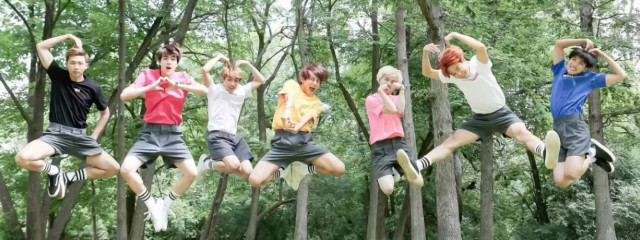 ナニヌネノさんの壁紙画像